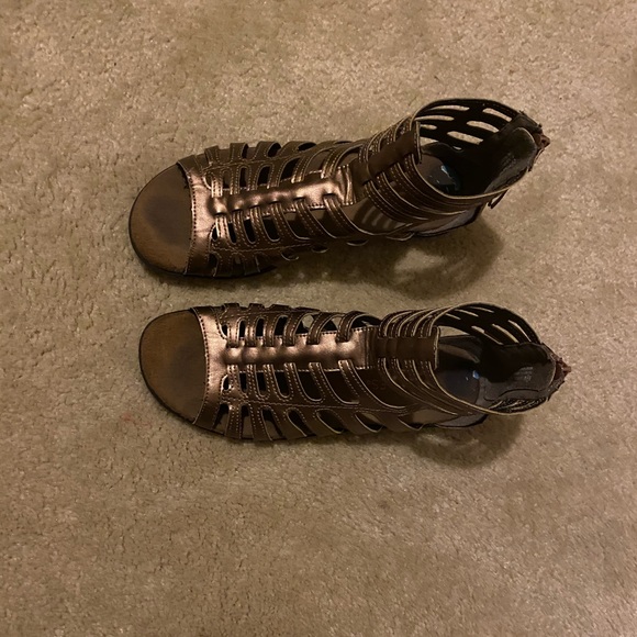 AEROSOLES Shoes - Women’s sandals size 6.5. Aerosoles